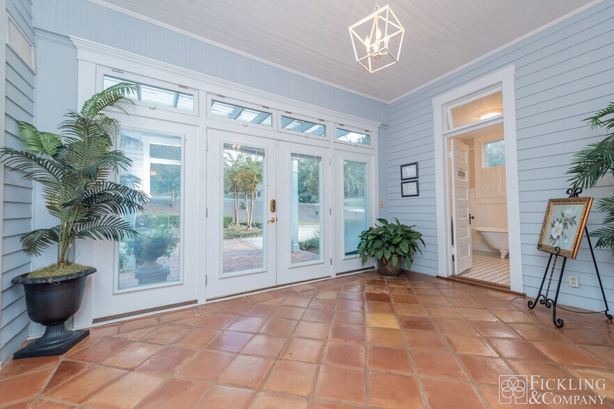 More Photos Of 85 Lakeview Rd, Byron Specialty For Sale