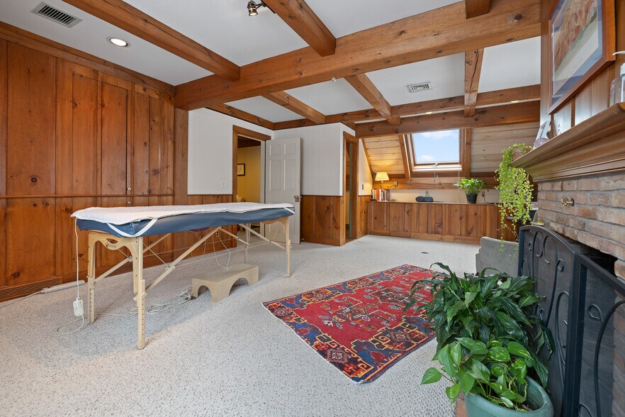 More Photos Of 68 Lyme Rd, Hanover Office Residential For Sale