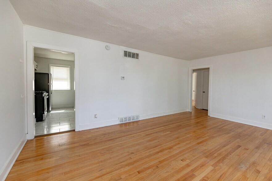 More Photos Of 170 N Hollywood St, Memphis Apartments For Sale