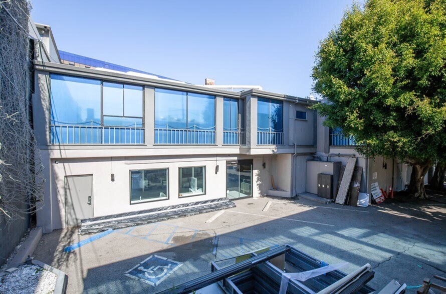More Photos Of 8670-8672 Melrose Ave, West Hollywood Storefront Retail Office For Lease