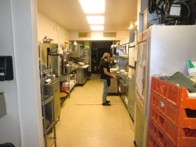 More Photos Of 305 E American Ave, Oracle Bar For Sale