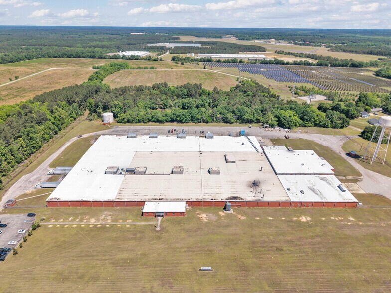 More Photos Of 11200 Dunbarton Blvd, Barnwell Manufacturing For Lease