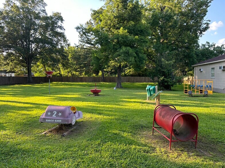 More Photos Of 4157 N Sherwood Forest Dr, Baton Rouge Daycare Center For Sale