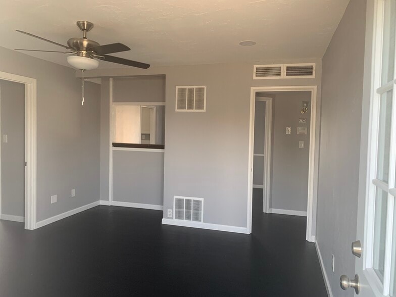 More Photos Of 3917 Stockdale Hwy, Bakersfield Medical For Sale