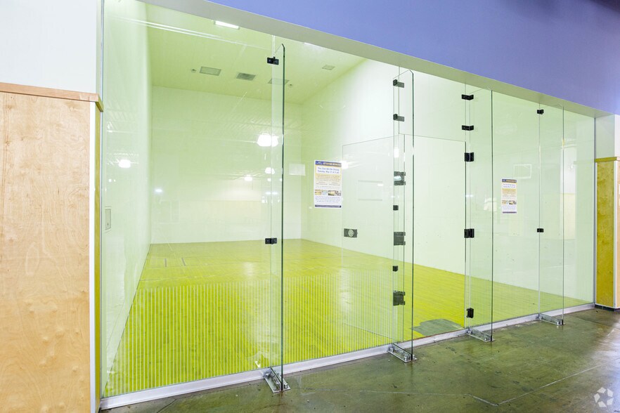 More Photos Of 6013 Preston Hwy, Louisville Freestanding For Sale