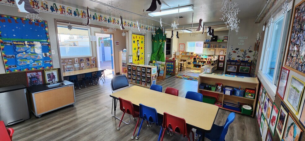 More Photos Of 3707 Vegas Dr, Las Vegas Daycare Center For Sale