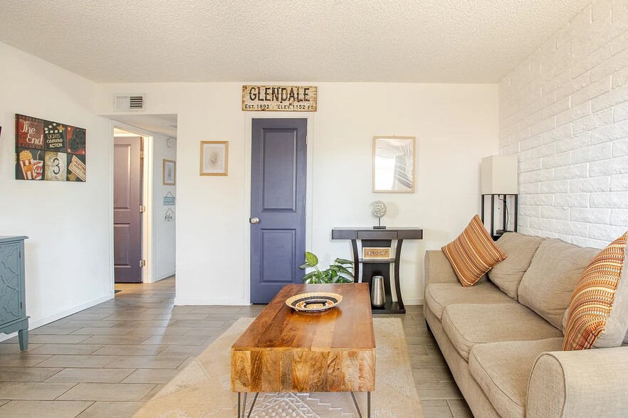 More Photos Of 7031 N 80th Ave, Glendale Apartments For Sale