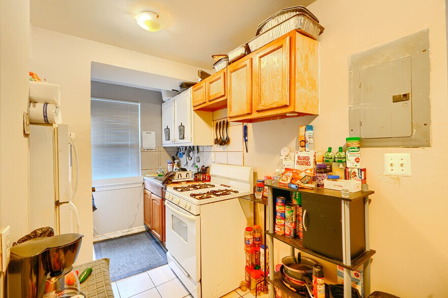 More Photos Of 1118 46th St NE, Washington Apartments For Sale