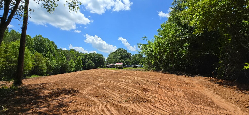 More Photos Of 994 Rhyne Rd, Clover Light Manufacturing For Sale