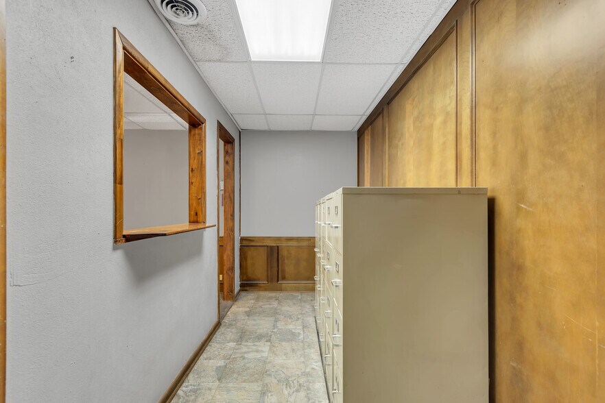 More Photos Of 2479 E 11th St, Odessa Medical For Sale