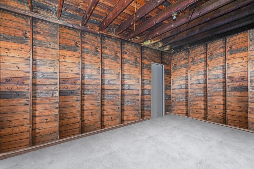 More Photos Of 135 Main St, Matawan Storefront Retail Residential For Lease