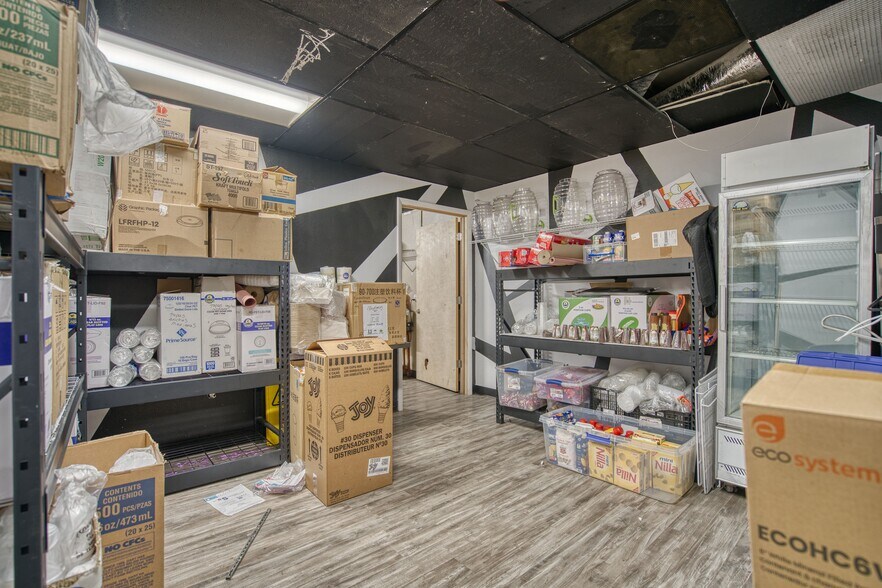 More Photos Of 1125-1147 Francis St, Longmont Freestanding For Lease