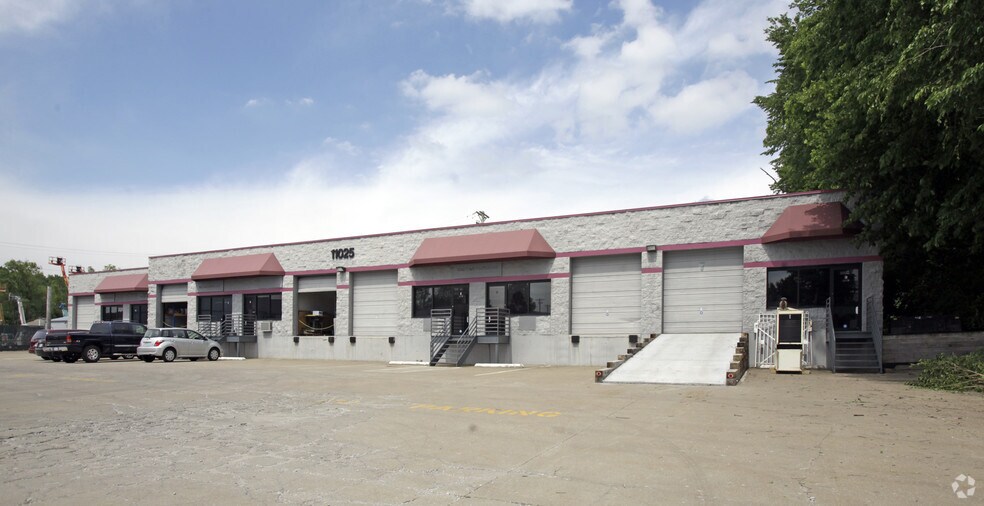 More Photos Of 11017-11037 Gravois Industrial Ct, Saint Louis Warehouse For Lease