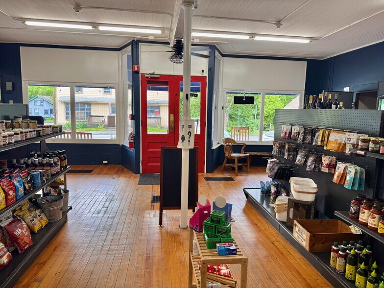 More Photos Of 972 VT Route 7A, Shaftsbury Storefront For Sale