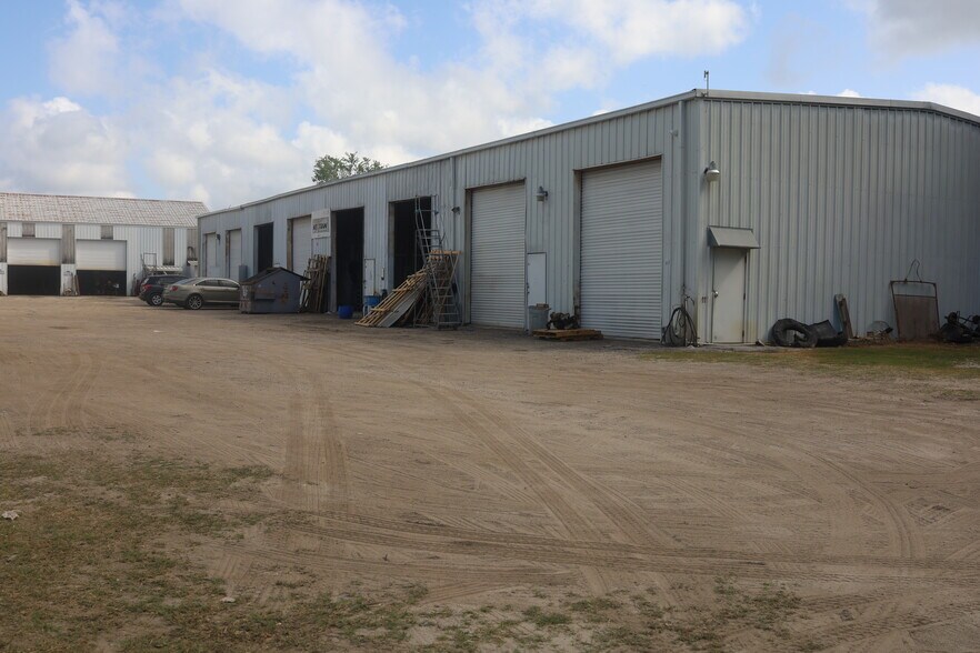 More Photos Of 4411 US Highway 92 E, Lakeland Warehouse For Lease