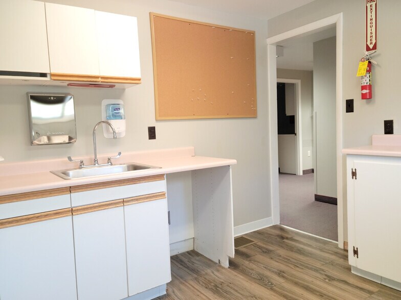 More Photos Of 37 Pierrepont Ave, Potsdam Medical For Sale