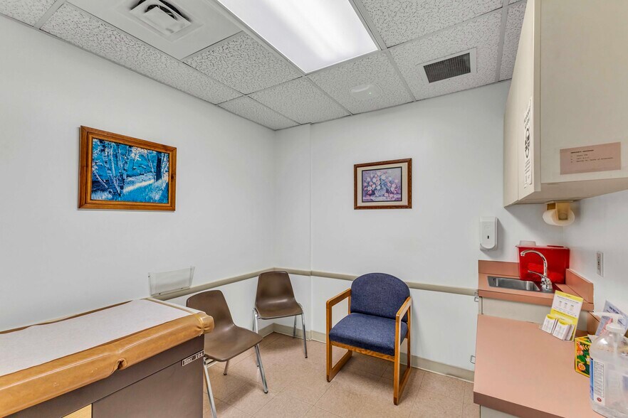 More Photos Of 125 E Broad St, Elyria Office For Sale