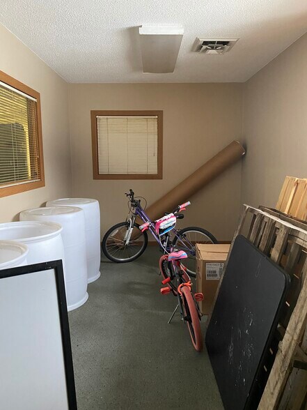 More Photos Of 310 2nd St, Boscobel Warehouse For Lease