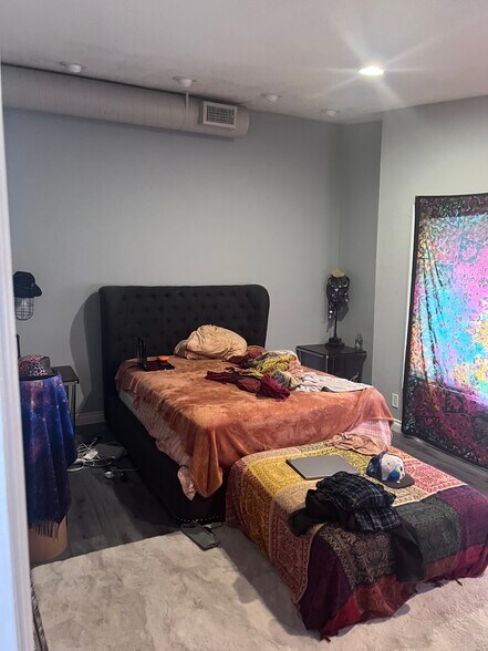 More Photos Of 5309 Comercio Way, Woodland Hills Loft Creative Space For Lease