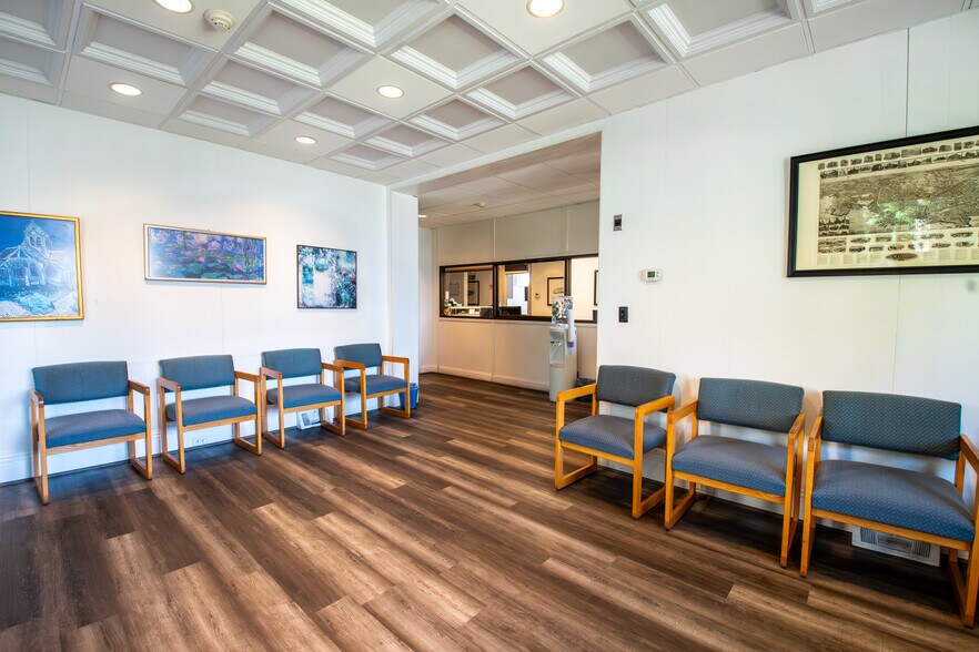 More Photos Of 27 Broad St, New London Office Residential For Sale