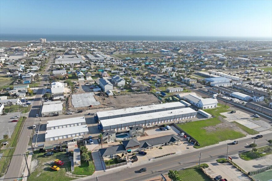 More Photos Of 121 Cut Off Rd, Port Aransas Office For Sale