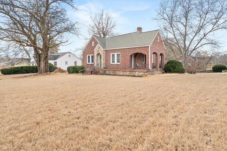 More Photos Of 598 Main St, Palmetto Office For Sale