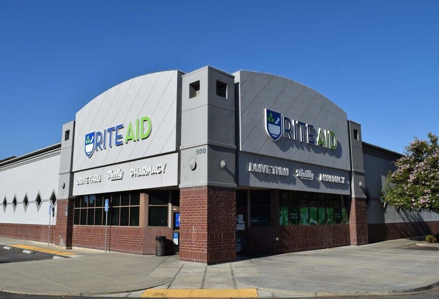 More Photos Of 500 Main St, Livingston Drugstore For Sale