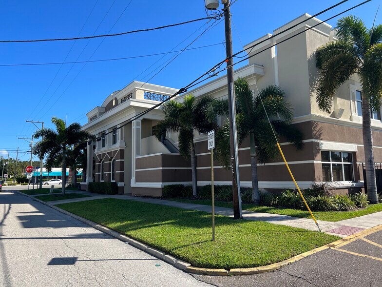 More Photos Of 501 S Lincoln Ave, Clearwater Medical For Lease
