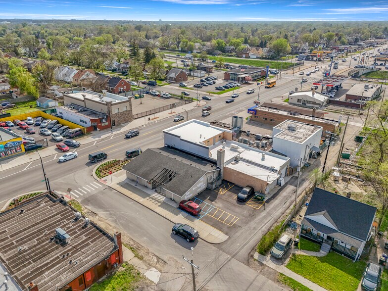More Photos Of 17600 W Warren Ave, Detroit Office For Lease