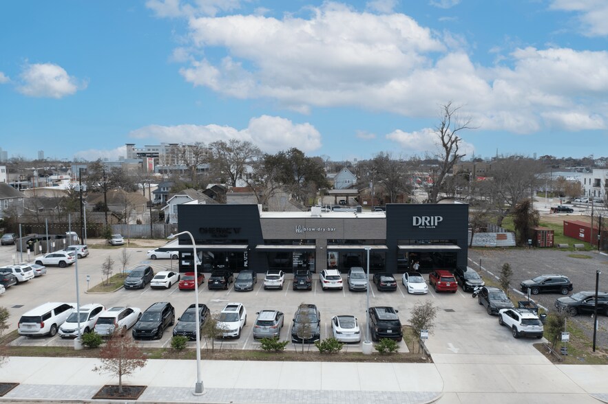 Primary Photo Of 730 W 18th St, Houston Storefront For Sale