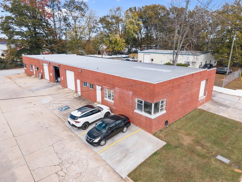 More Photos Of 636 Industrial Blvd, Gainesville Warehouse For Sale