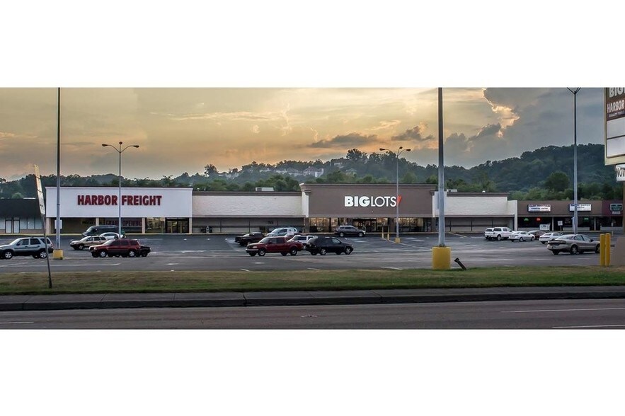 More Photos Of 127-217 Forks of the River Pky, Sevierville Unknown For Lease