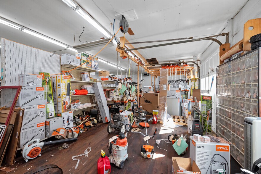 More Photos Of 61 Vine St, Gallipolis Storefront For Sale