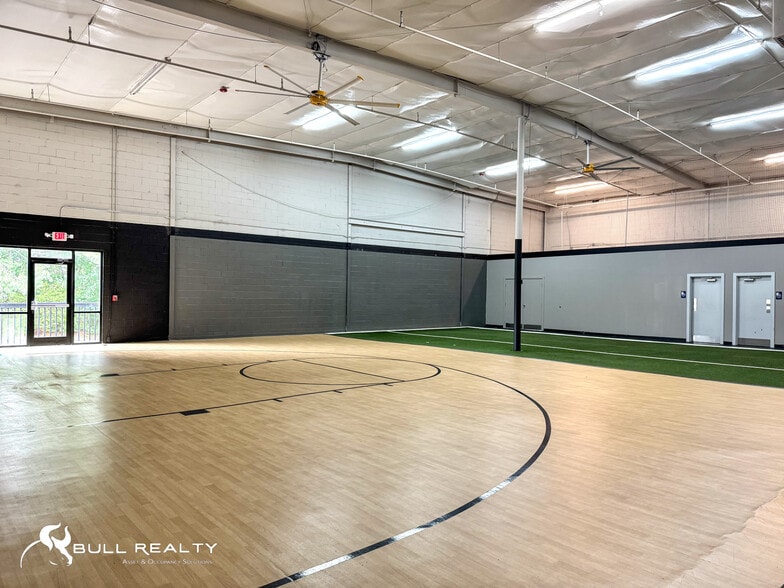 More Photos Of 1839 Buford Hwy, Buford Medical For Lease