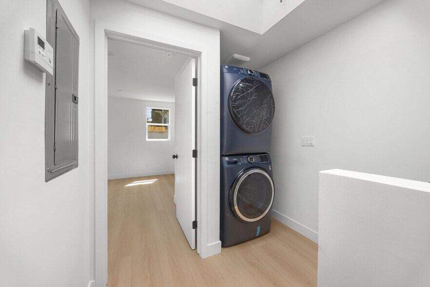 More Photos Of 4513 Rosewood Ave, Los Angeles Apartments For Sale