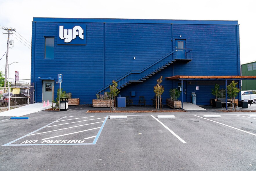 More Photos Of 1699 W Grand Ave, Oakland Office For Lease