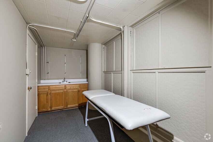 Photo of 1st Floor Ste 16 4th St E