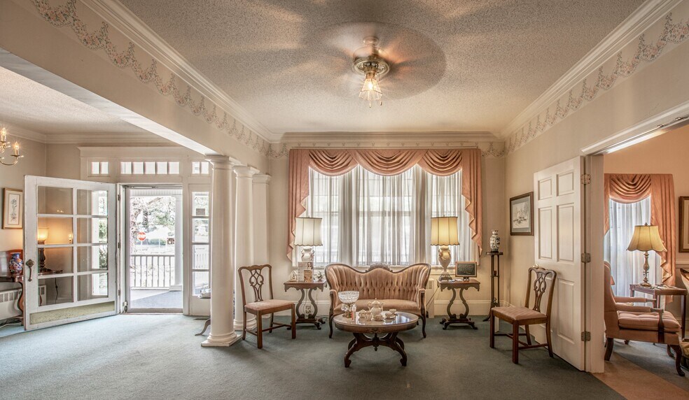 More Photos Of 913 N Arendell Ave, Zebulon Funeral Home For Sale