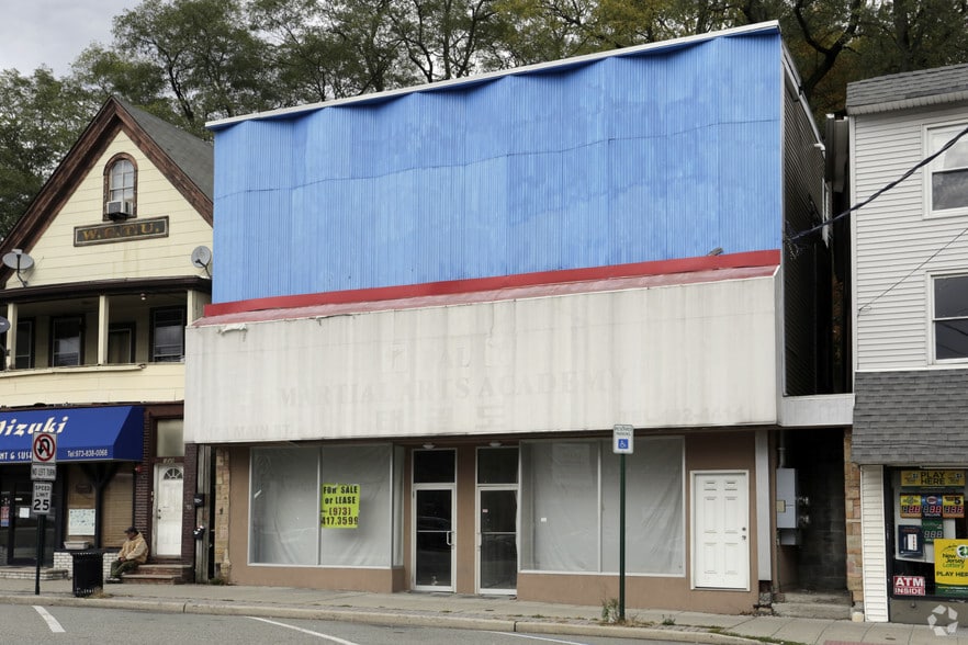 More Photos Of 154 Main St, Butler Storefront Retail Residential For Sale
