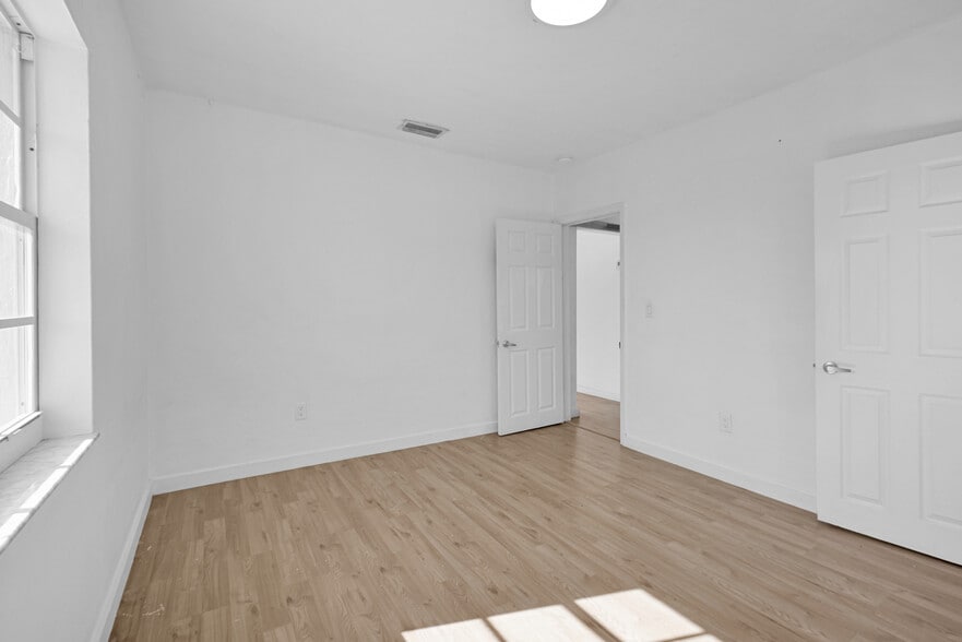 More Photos Of 3711 SW 27th Ter, Miami Specialty For Sale