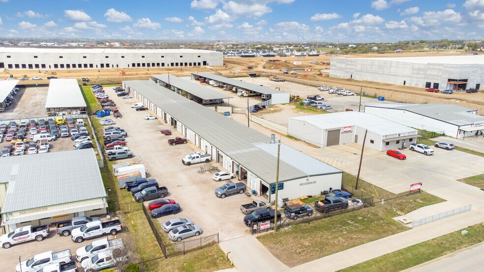 More Photos Of 10027 Harmon Rd, Fort Worth Unknown For Lease