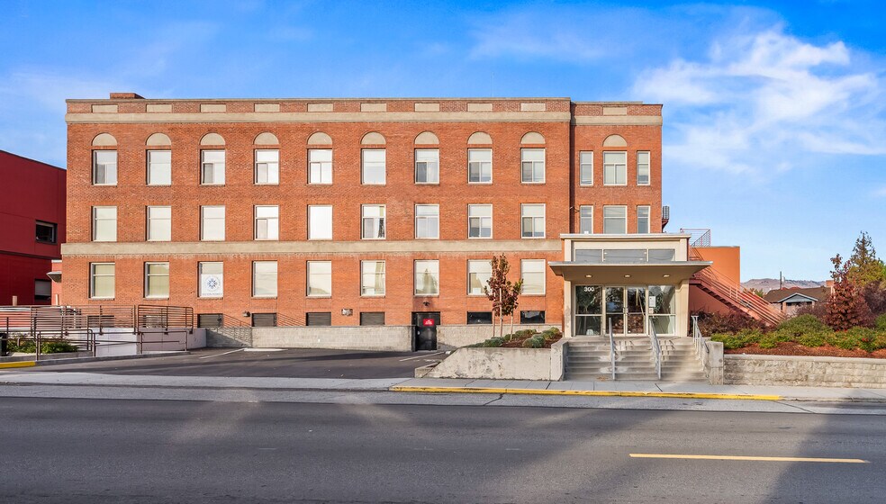 More Photos Of 300 S Okanogan Ave, Wenatchee Office For Sale