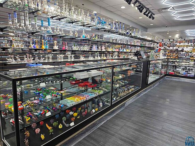 More Photos Of 3148 Singing Hills Blvd, Sioux City General Retail For Sale