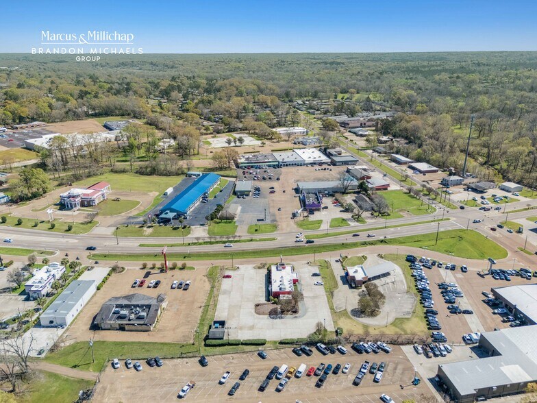 More Photos Of 24 Sgt Prentiss Dr, Natchez Fast Food For Sale