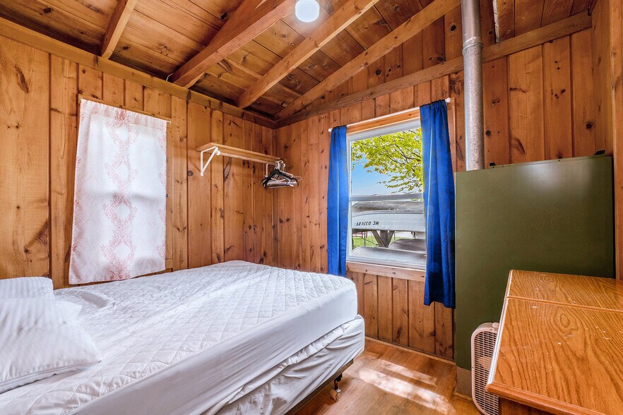 More Photos Of 10392 Houghton Lake dr, Houghton Lake Specialty For Sale