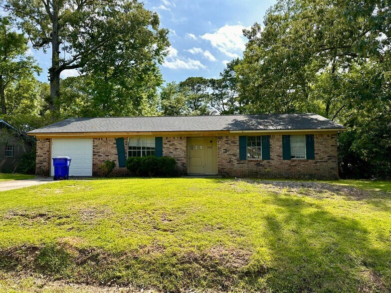 More Photos Of 1141 Bonnie Ln, Mount Pleasant Apartments For Sale