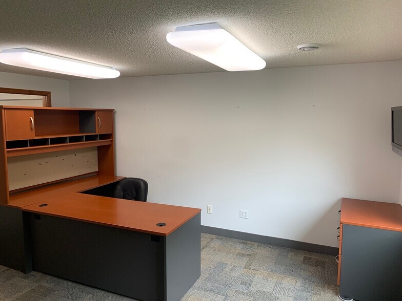 More Photos Of 5826 Blackshire Path, Inver Grove Heights Office For Lease