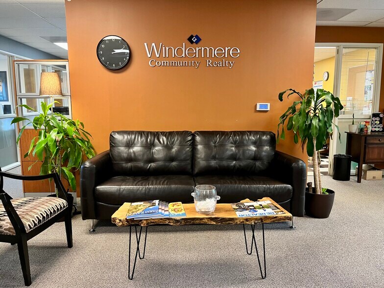More Photos Of 3829-3843 NE Tillamook St, Portland Office For Lease