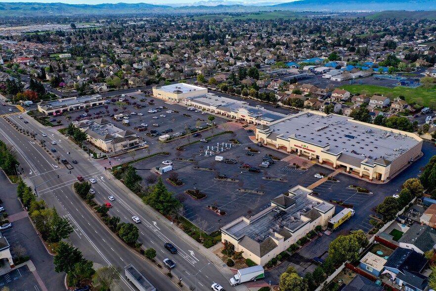 More Photos Of 1350 N Vasco Rd, Livermore Drugstore For Lease