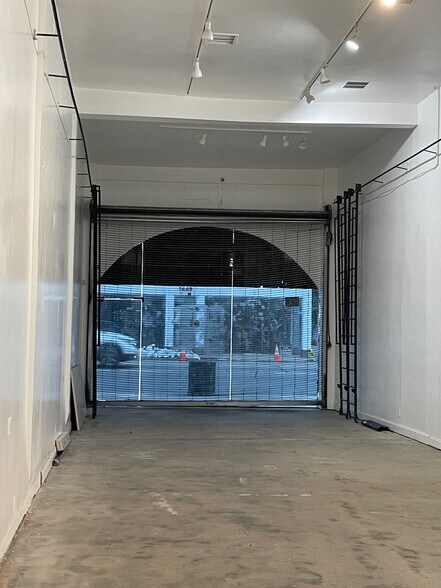 More Photos Of 7450-7454 Melrose Ave, Los Angeles Storefront For Lease